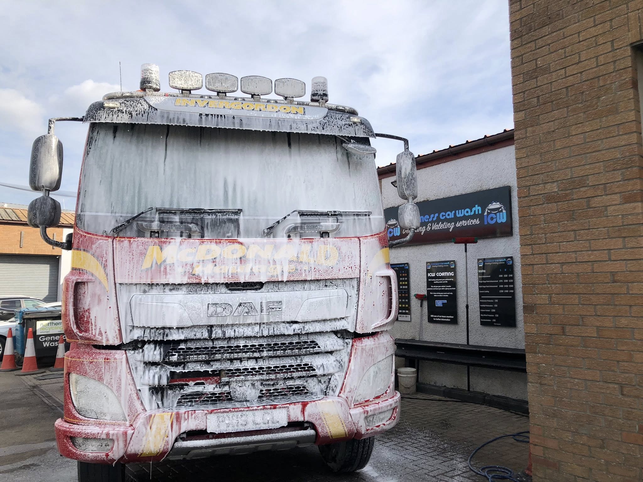DAF lorry in for a clean at the ICW wash bay